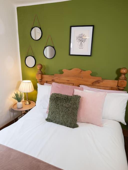 Cosy Cottage In Central Reading Free Parking & Fast Wifi Kültér fotó