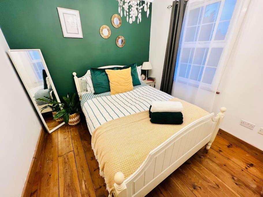 Cosy Cottage In Central Reading Free Parking & Fast Wifi Kültér fotó